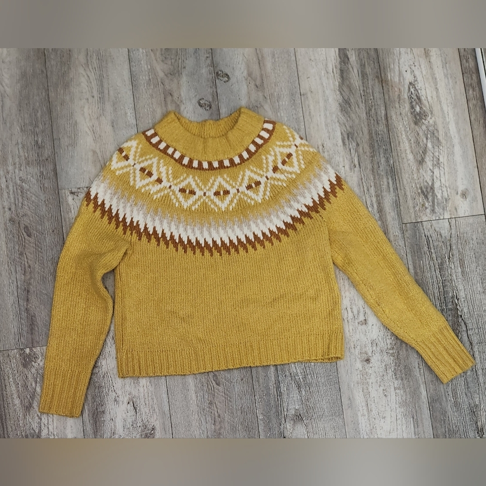 Elegant Mustard Patterned Crew Neck Sweater